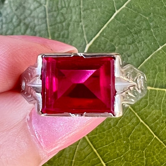 VINTAGE ART DECO 14K WHITE GOLD EMERALD CUT SYNTHETIC RUBY RING UNISEX MEN WOMAN - Picture 10 of 16